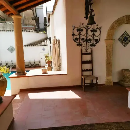 Don Camillo Suites *