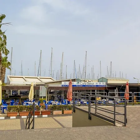 Don Camillo Suites Apartment *