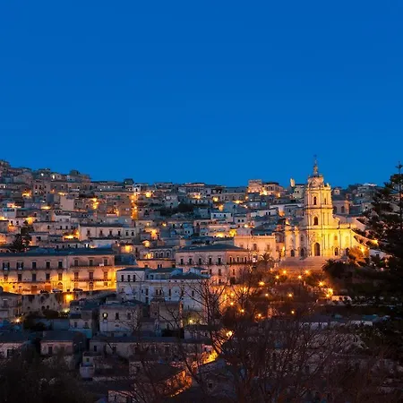Don Camillo Suites *