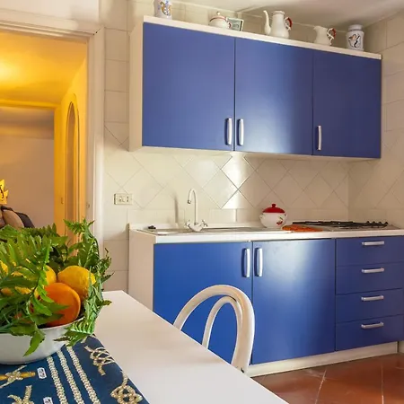Don Camillo Suites شقة ريبوسْتو